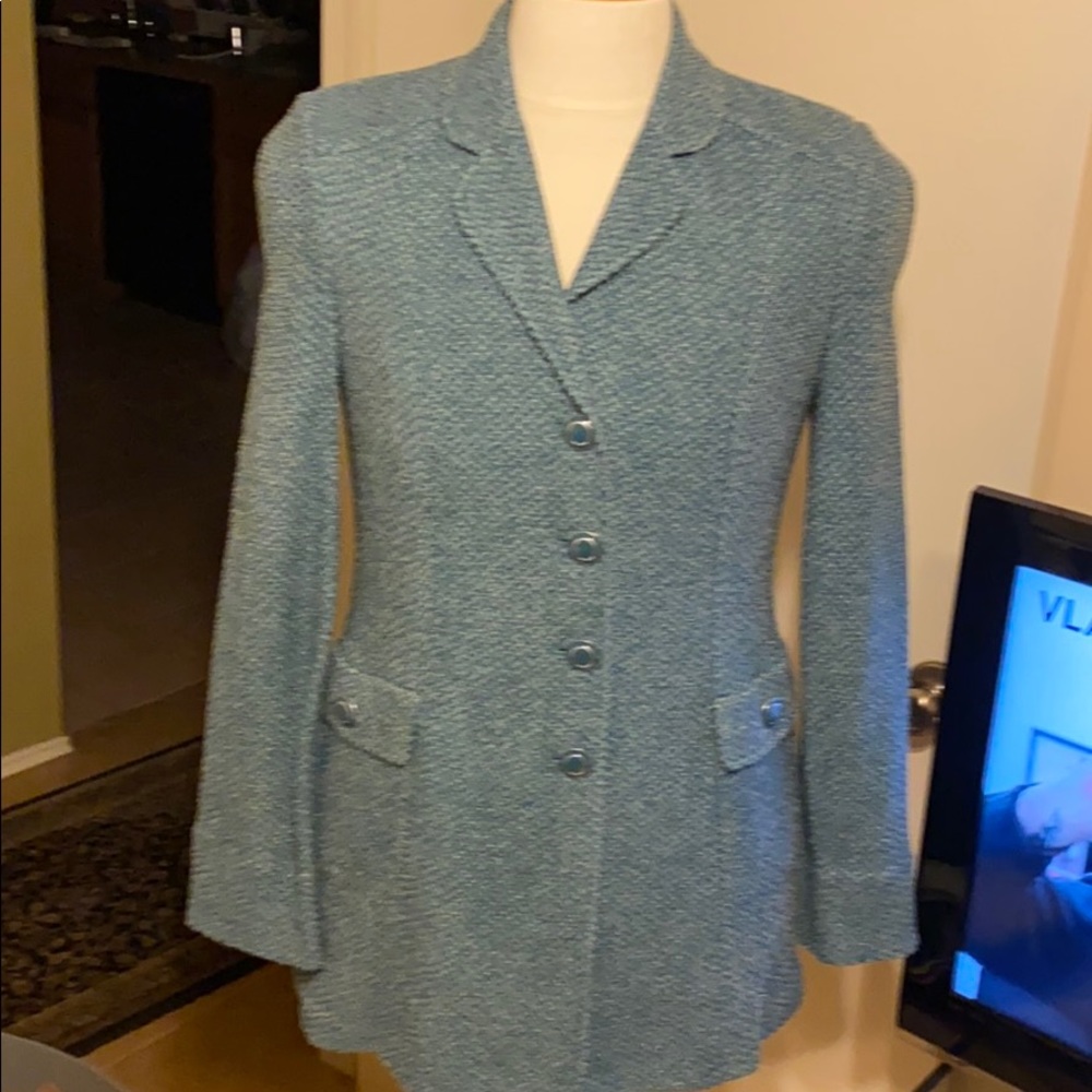 Nice jacket - Picture 2 of 9